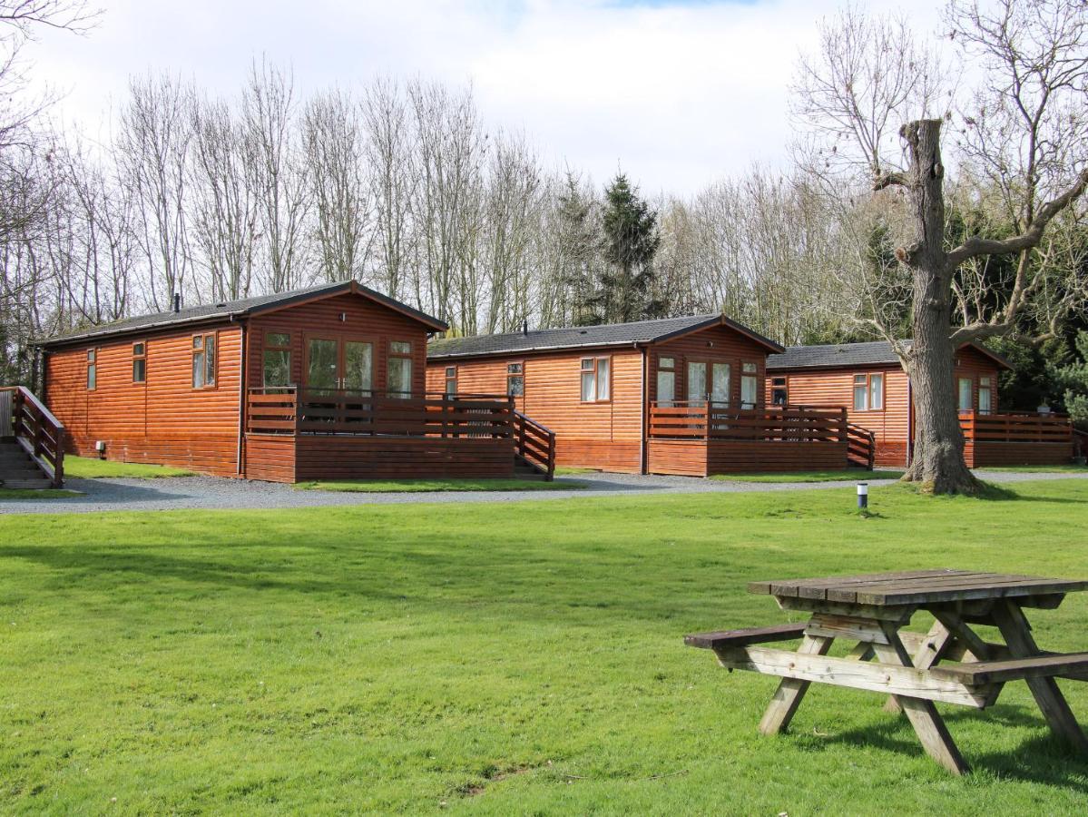 Oak Lodge Hadnall Exteriör bild